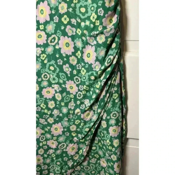 Wayf Size Large Green Floral Faux Wrap Dress With Tie Shoulders - Picture 8 of 9